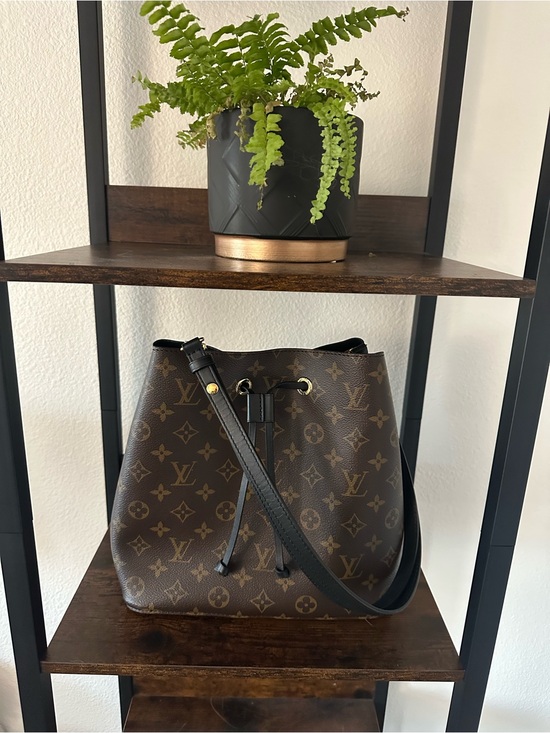 Louis Vuitton Handbags - Louis Vuitton Brown Monogram Neo Noe Bucket Shoulder Bag with Black Strap